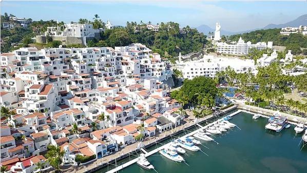 Puerto Las Hadas Apartamentos Манзанило Екстериор снимка